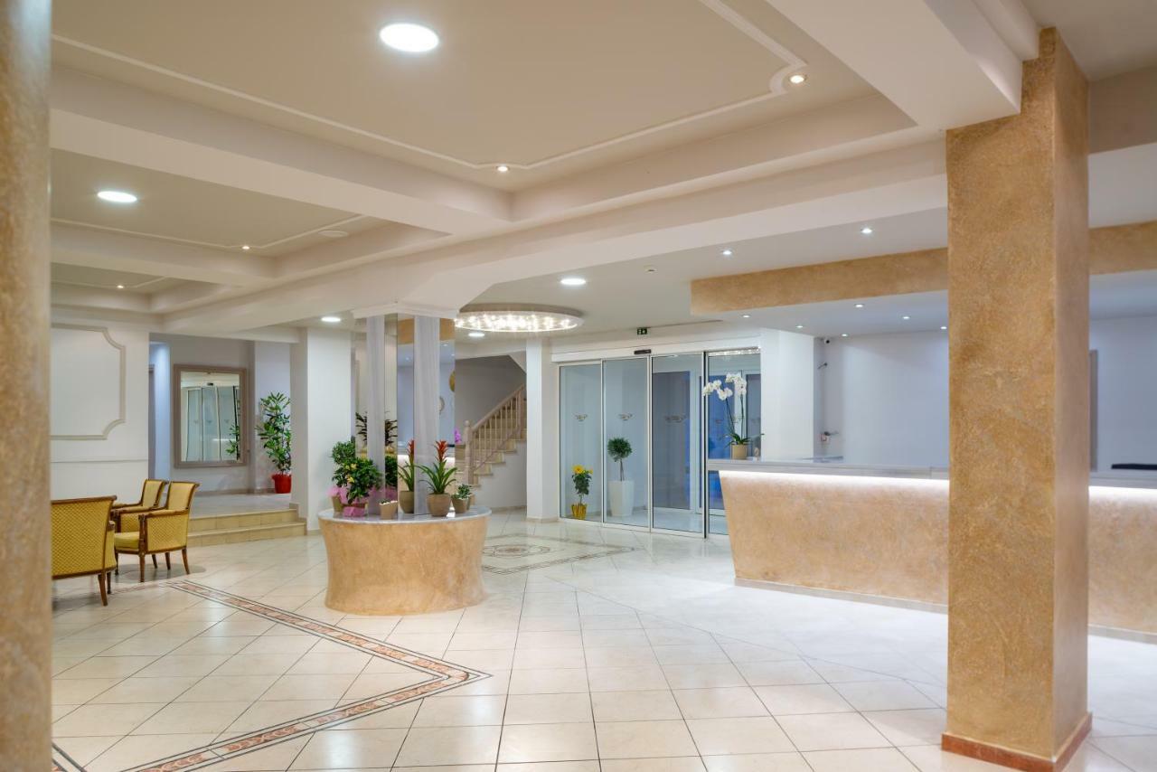 Cnic Gemini Hotel Месонґі Екстер'єр фото