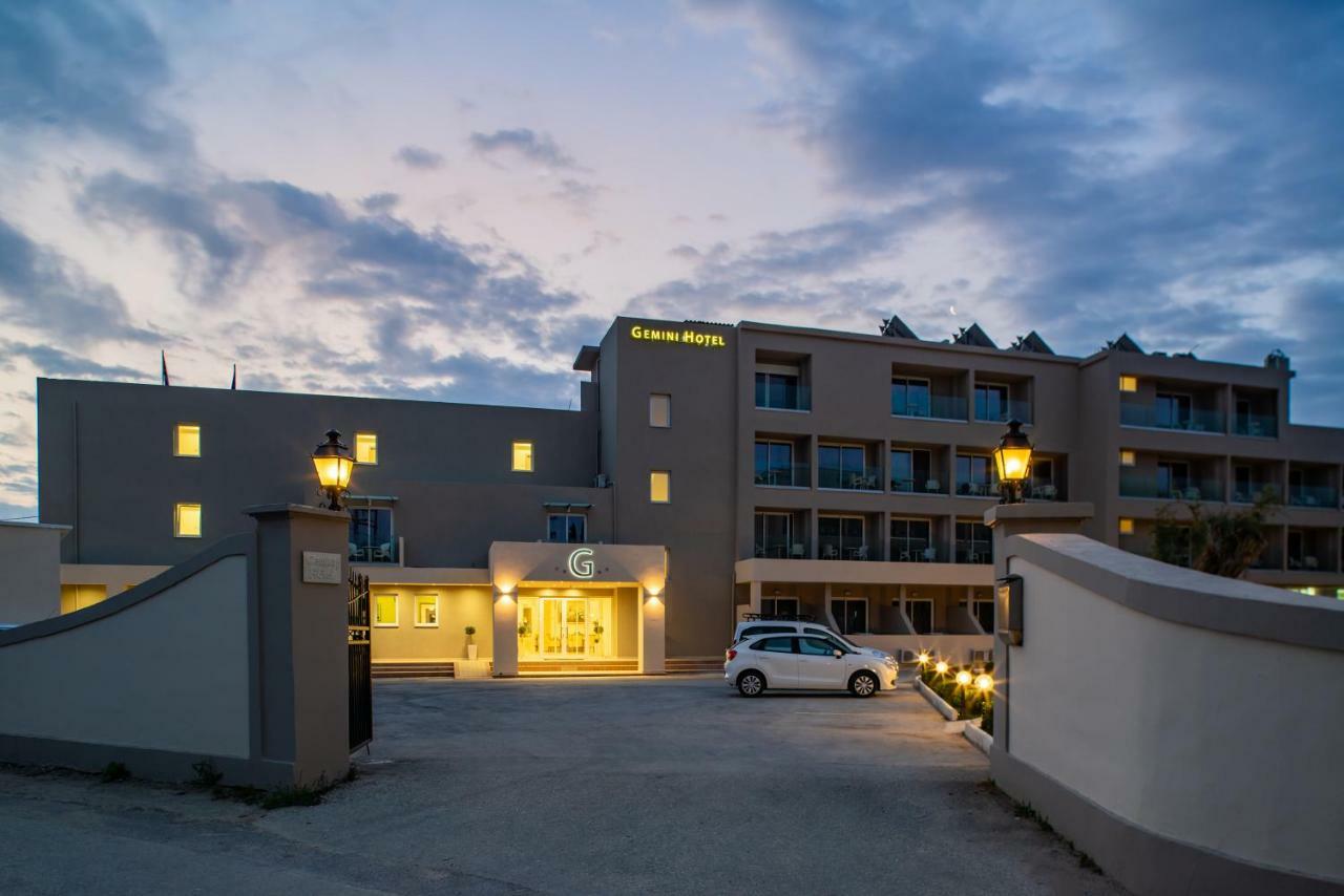 Cnic Gemini Hotel Месонґі Екстер'єр фото