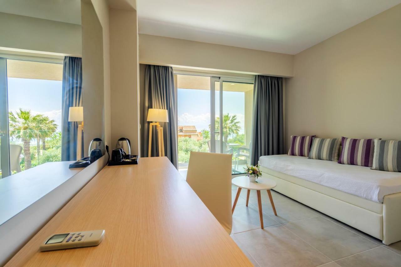 Cnic Gemini Hotel Месонґі Екстер'єр фото