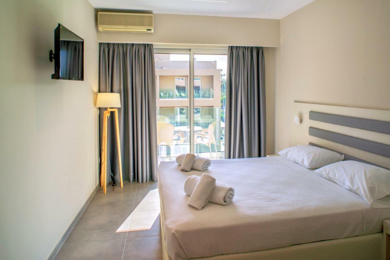 Cnic Gemini Hotel Месонґі Екстер'єр фото